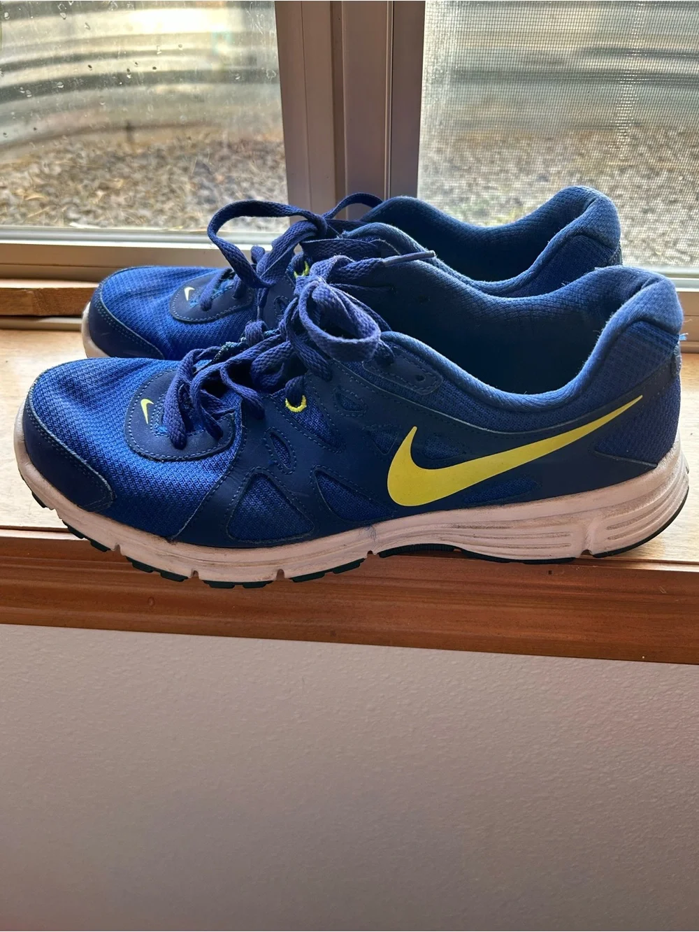 Nike Revolution 2 Mens Running Shoes in Hyper Blue/Volt, size 11 - Picture 7 of 7